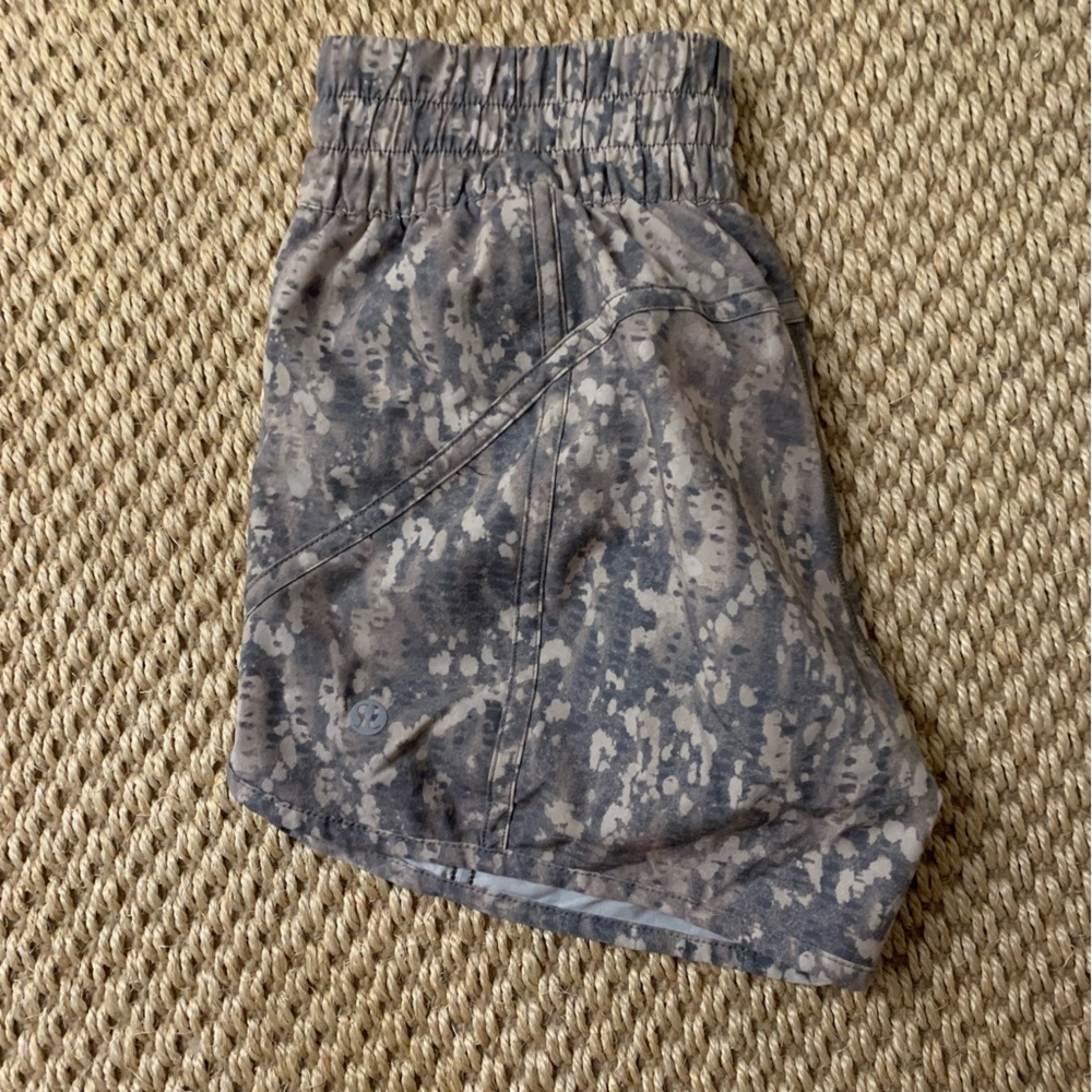 Lulu shorts